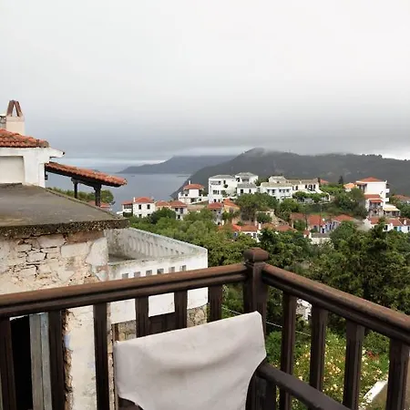 Traditional House Ekaterini Alonissos Σπίτι διακοπών *