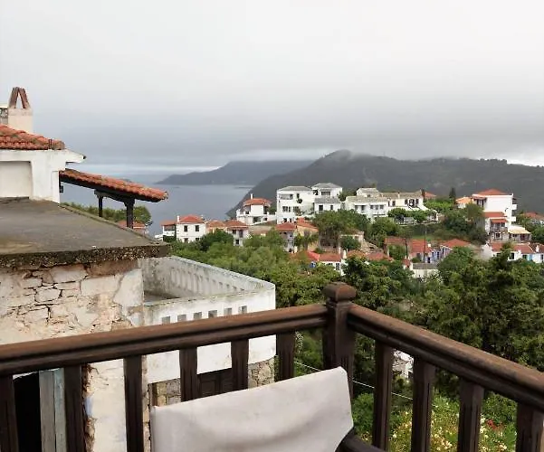 Traditional House Ekaterini Alonissos 別荘 *